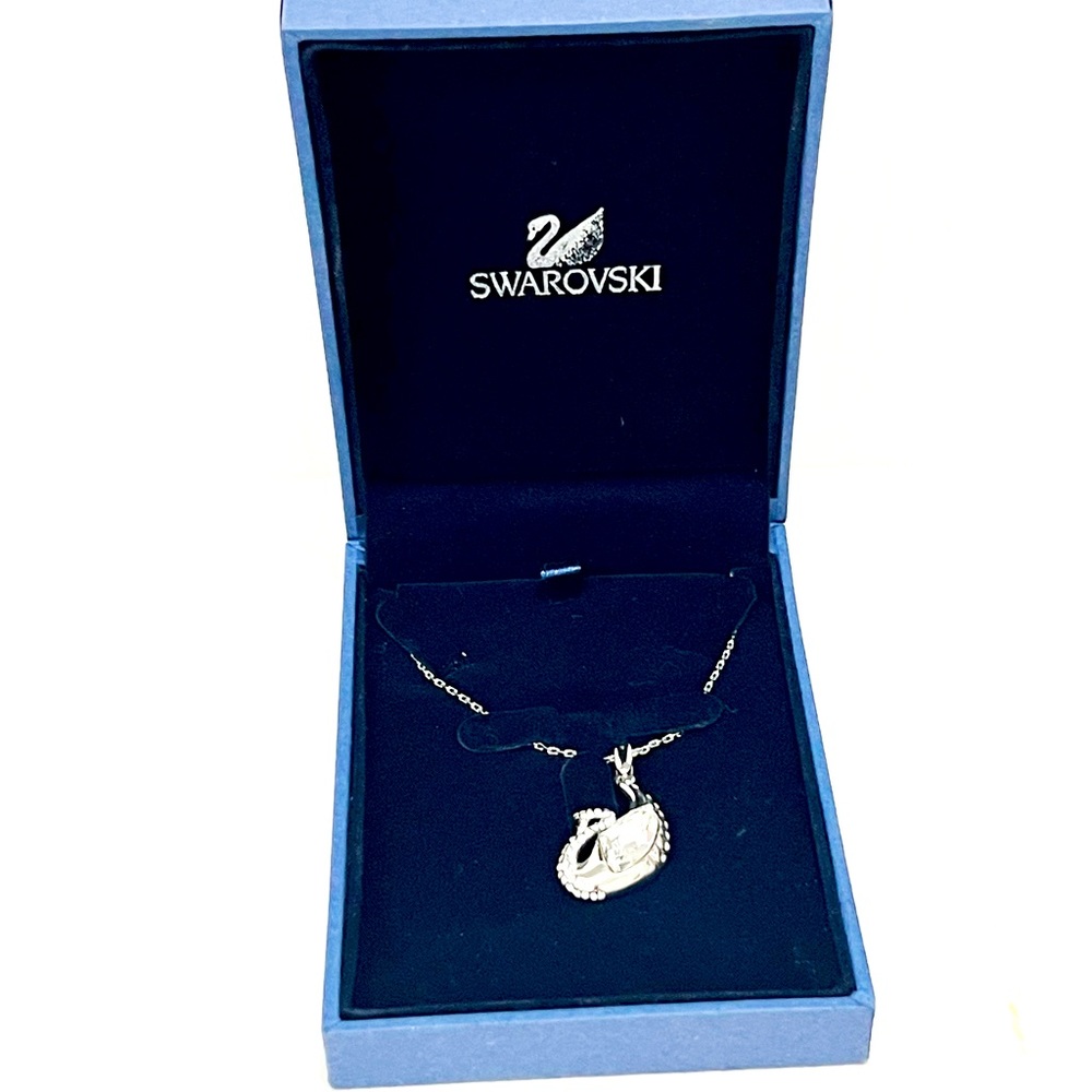 New SWAROVSKI Sparkle Crystal Dancing Swan Pendant Necklace